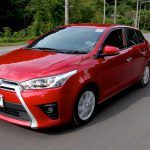 Carro-Review-Toyota-Yaris-Eco-Car